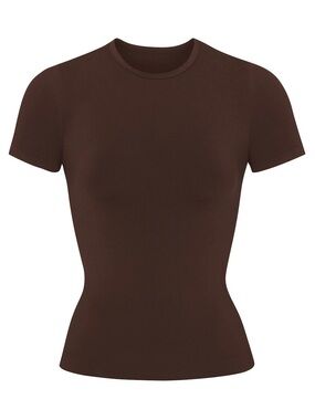 NWT SKIMS Short Sleeve Crewneck Tee in Brown